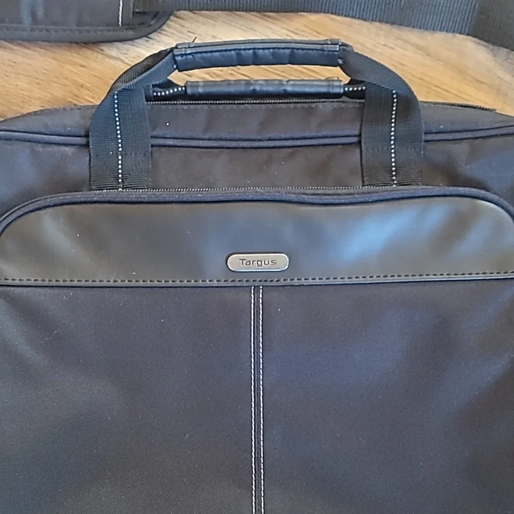 Targus Black Laptop Bag, Silver Accents